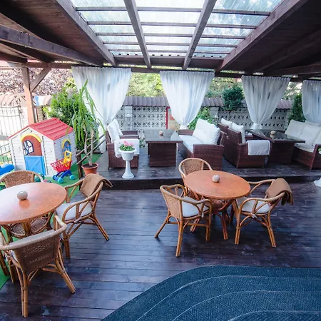 Casa de hóspedes Panda 3*